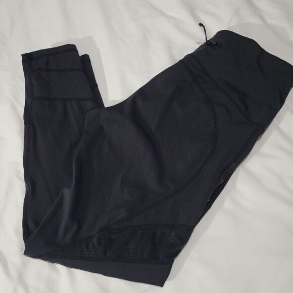 Black leggings with mesh detail on legs - Picture 9 of 15